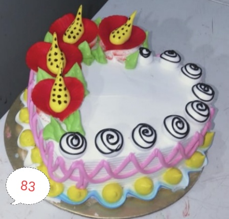 VANILLA HEART CAKE